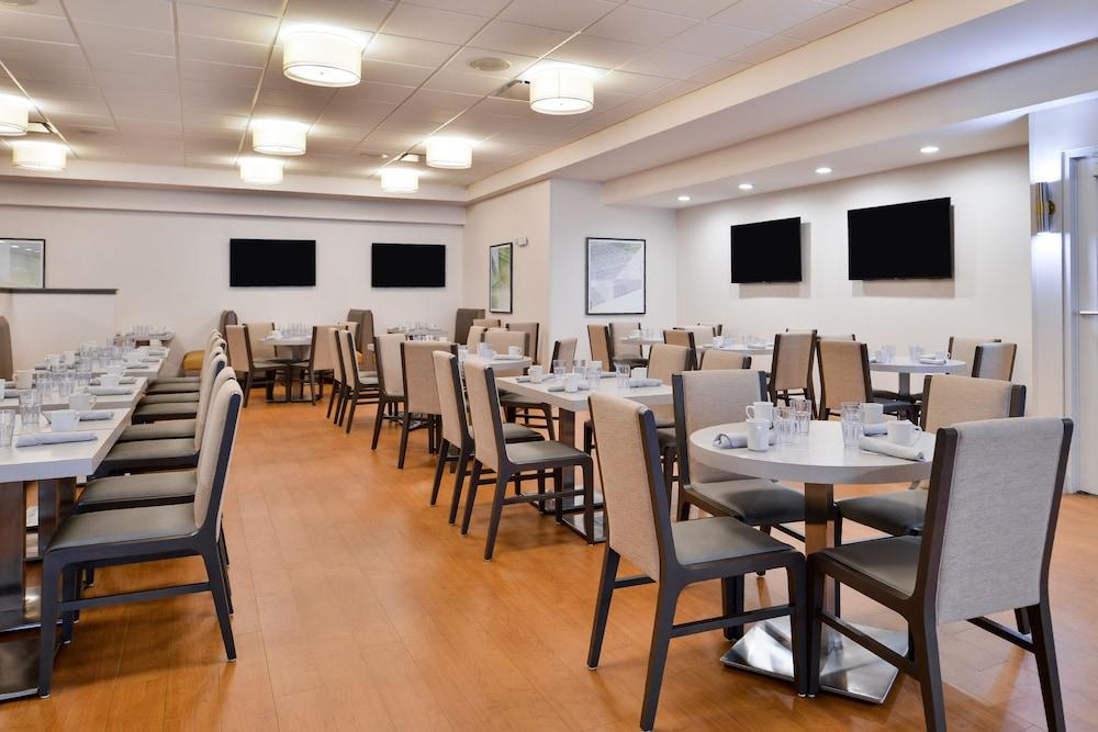 Holiday Inn Hotel & Suites Rochester - Marketplace By Ihg Eksteriør billede